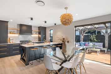 6 Tuka Road, Pegasus