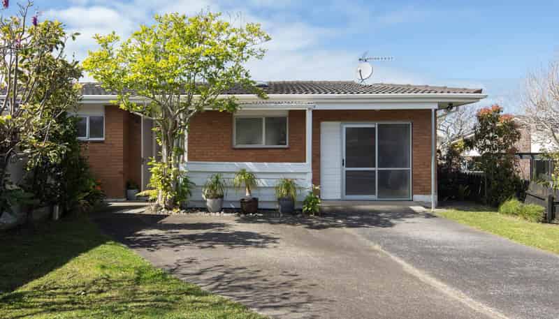 1/957a Beach Road, Torbay