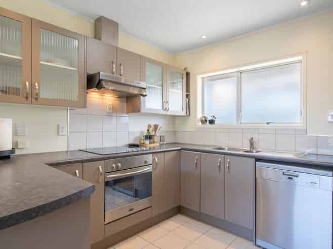 1/957a Beach Road, Torbay