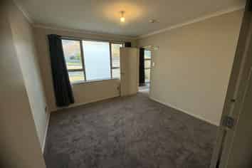 2B Sim Street, Johnsonville