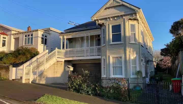 Upper Floo Tutanekai Street, Grey Lynn
