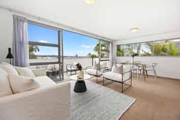 10/27 Wallace St, Herne Bay