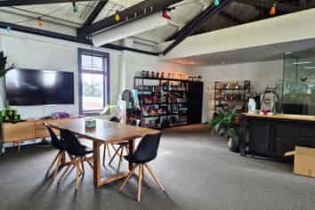 Just Cool - Loft-Style Office with Character