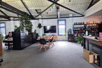 Just Cool - Loft-Style Office with Character