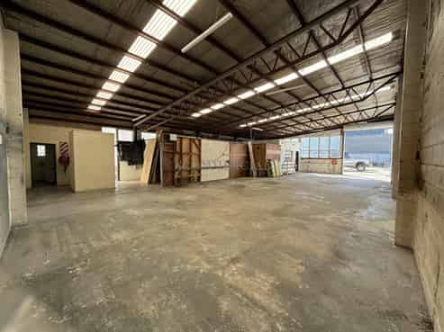 Secure 250sqm Warehouse & 530sqm Yard