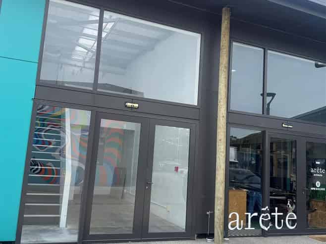 Lyall Bay Junction Unit for lease
