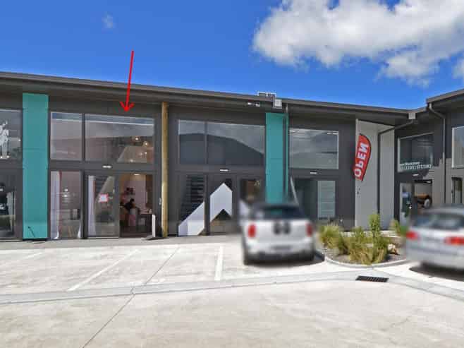 Lyall Bay Junction Unit for lease
