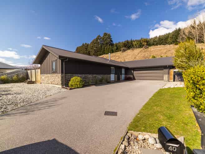 40 Risinghurst Terrace, Lower Shotover
