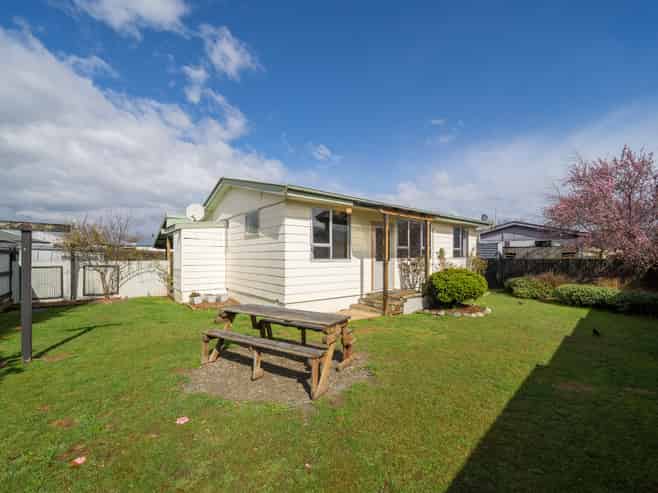12B Blairs Place, Te Anau