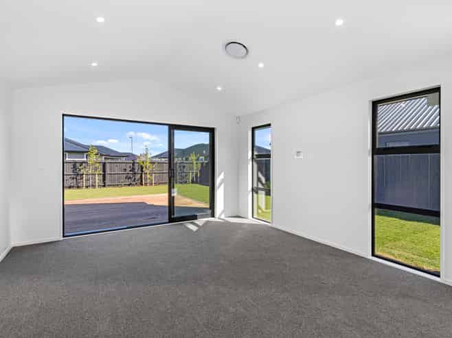 5 Ligget Place, Woodend