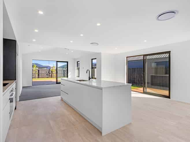 5 Ligget Place, Woodend
