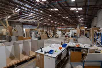 1,295m² Warehouse + Container Drop | Close to SH16
