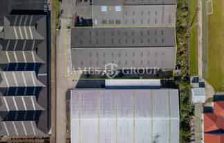1,295m² Warehouse + Container Drop | Close to SH16