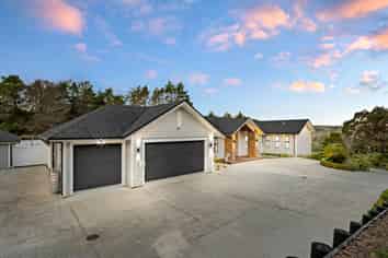 37A Mill Flat Road, Riverhead