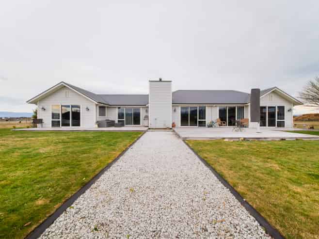 2 Homestead Avenue, Twizel