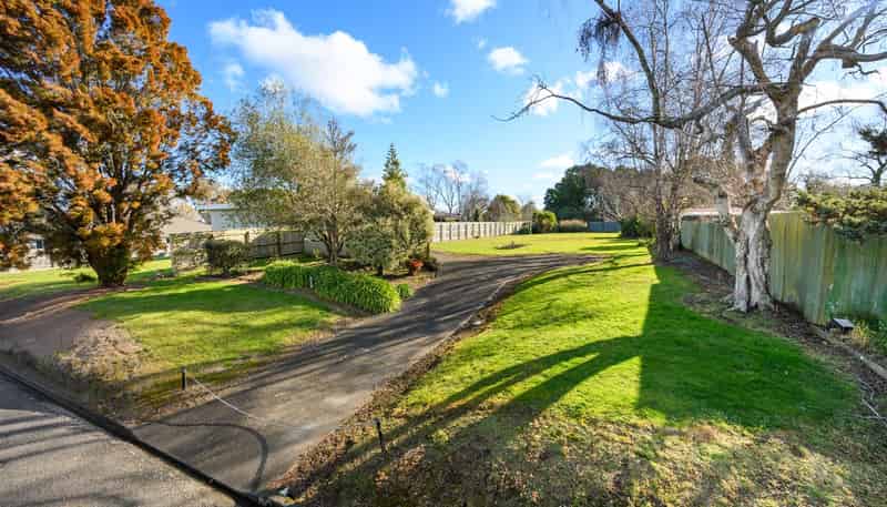  4 Dunallen Avenue, Marton
