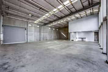 MOTIVATED LANDLORD – MUST INSPECT!
