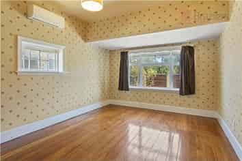 120 Lincoln Road, Addington
