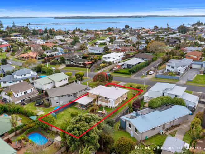 52 Smiths Road, Matua