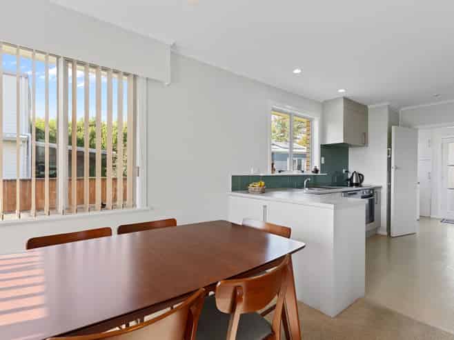 52 Smiths Road, Matua