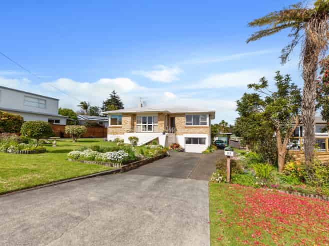 52 Smiths Road, Matua