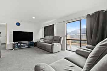1/20 Volta Place, Clendon Park