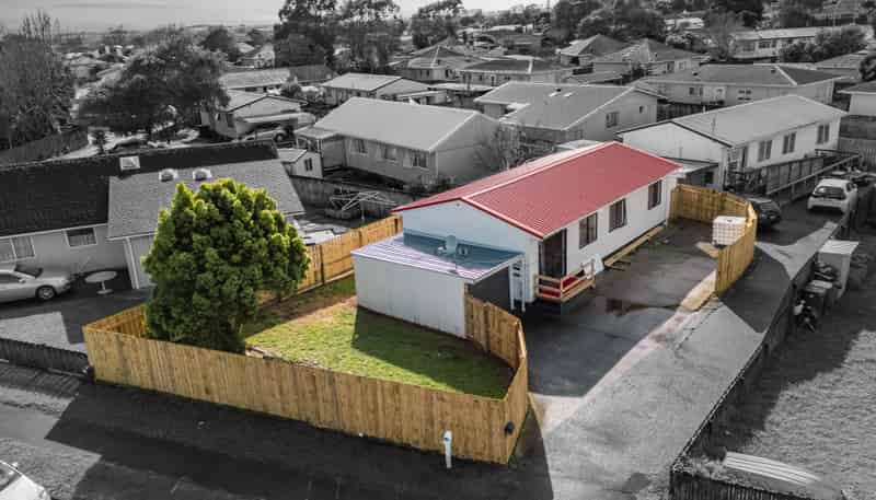 1/20 Volta Place, Clendon Park