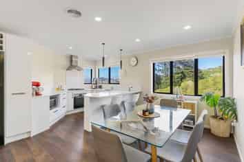 77 Erlestoke Crescent, Churton Park
