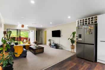 77 Erlestoke Crescent, Churton Park