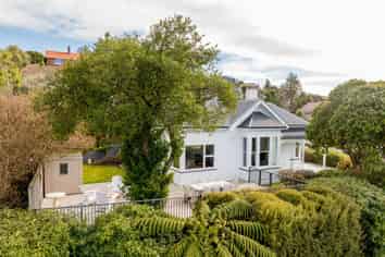 2 Melrose Street, Roslyn