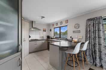 102 Farringdon Avenue, Rototuna