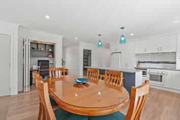 44 Pebble Beach Boulevard, Kamo
