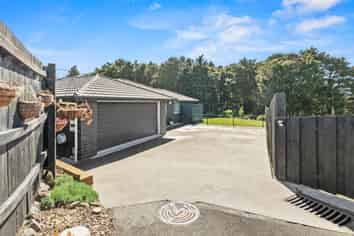 44 Pebble Beach Boulevard, Kamo