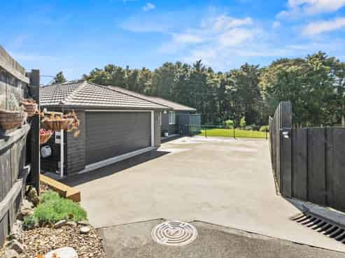 44 Pebble Beach Boulevard, Kamo
