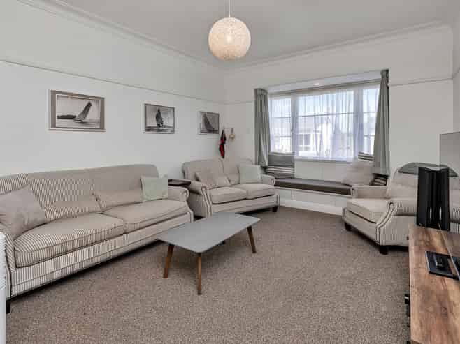 4 Ferry Road, Waipu