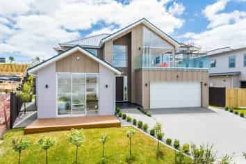 4 Tuatini Place, Long Bay