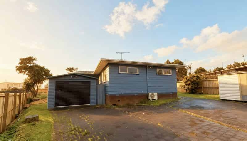 13 Pipitea Place, Massey