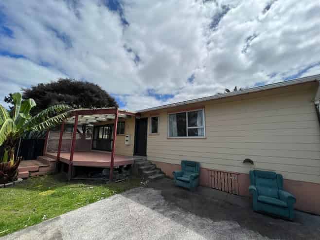 92 Bruce McLaren Road, Henderson