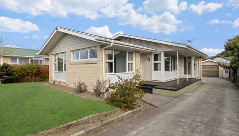 76 Pages Road, Linwood