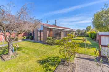 15 Jacaranda Place, Parklands