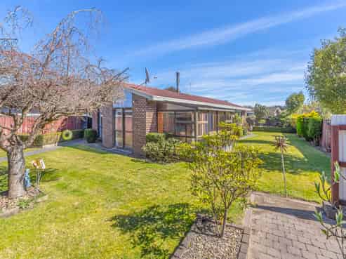 15 Jacaranda Place, Parklands