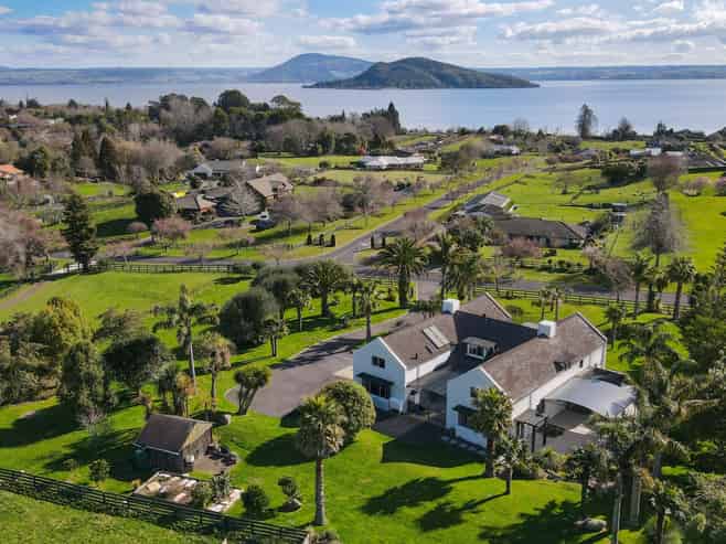 96 and 96A Brunswick Drive, Tikitere