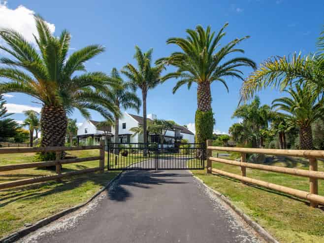 96 and 96A Brunswick Drive, Tikitere