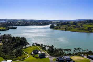 9 Te Huinga Lane, Raglan