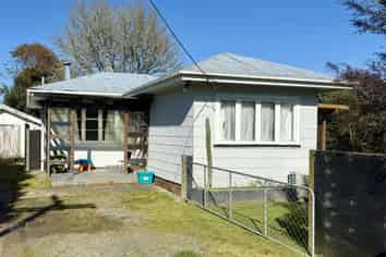 6 Huia Street, Piopio