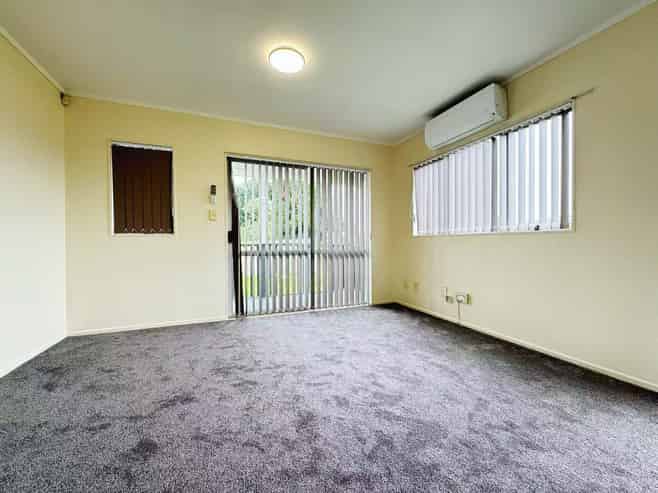 1/657 Massey Road, Mangere East