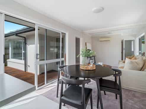 829 Ferry Road, Woolston