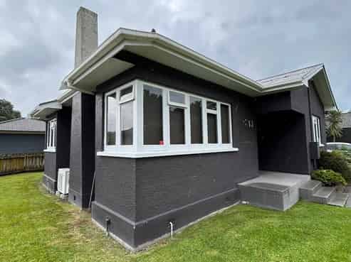 High profile office with excellent parking