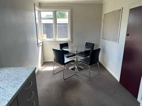 High profile office with excellent parking