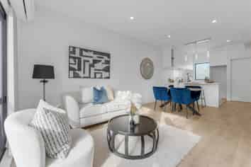 1D Quincey Place, Massey